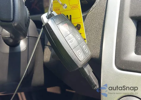 2011 Volvo S40 z USA, uszkodzony, nr VIN YV1672MS1B2546790